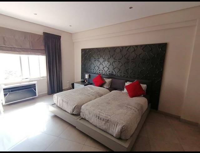 3 BEDROOM APARTMENT TO LET IN SOUTH BEACH